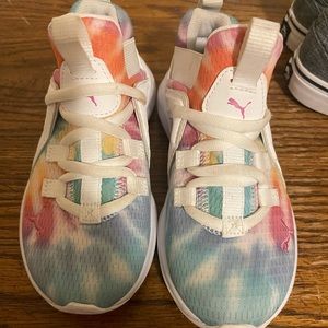 Little girls 11c Puma tennis shoes